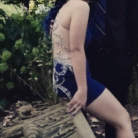 Dress - Picture 4 of 4